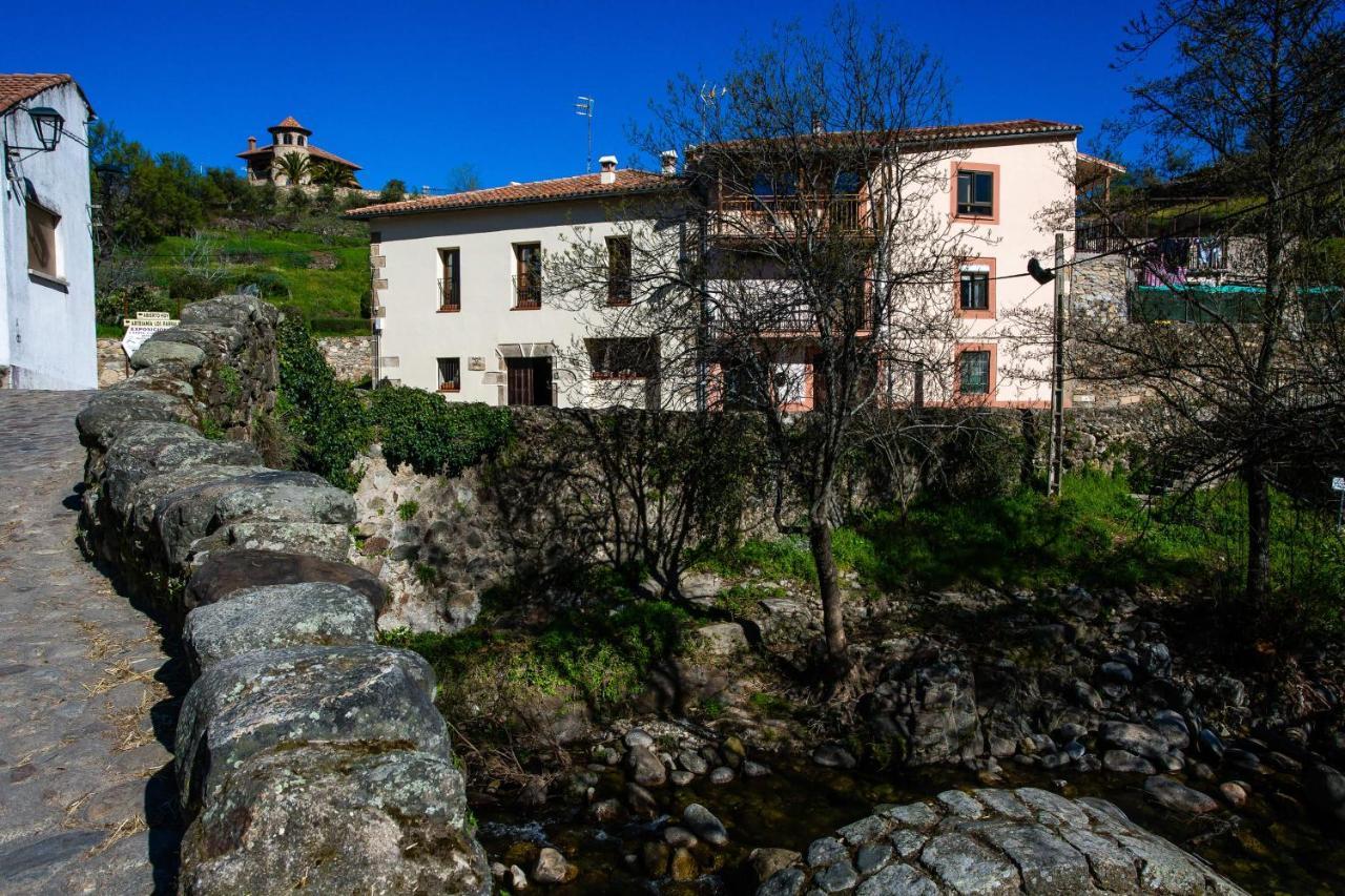 Apartamentos Puente De La Juderia Хервас Экстерьер фото