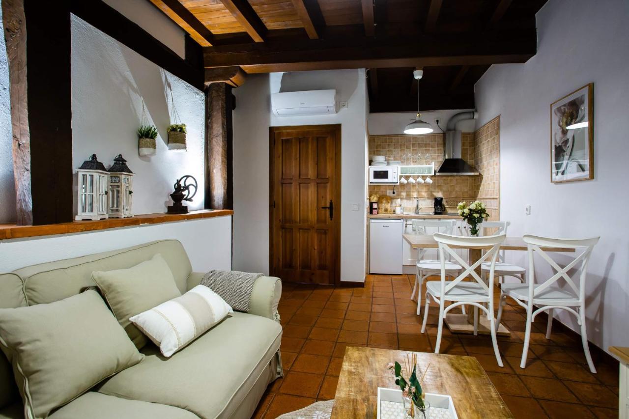 Apartamentos Puente De La Juderia Хервас Экстерьер фото
