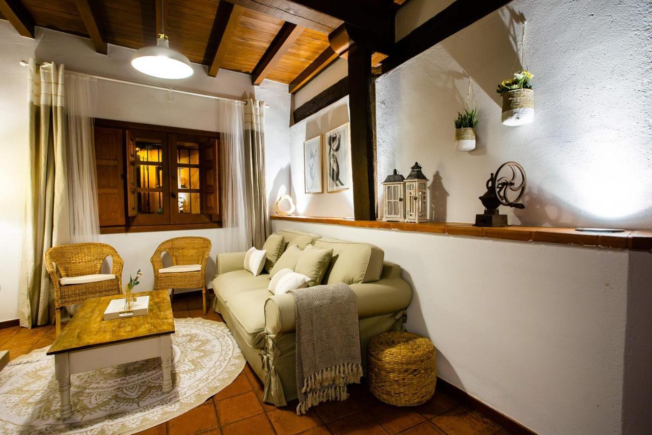 Apartamentos Puente De La Juderia Хервас Экстерьер фото