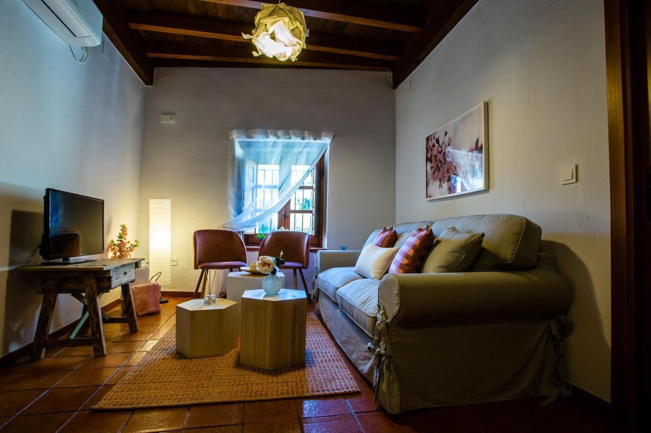 Apartamentos Puente De La Juderia Хервас Экстерьер фото
