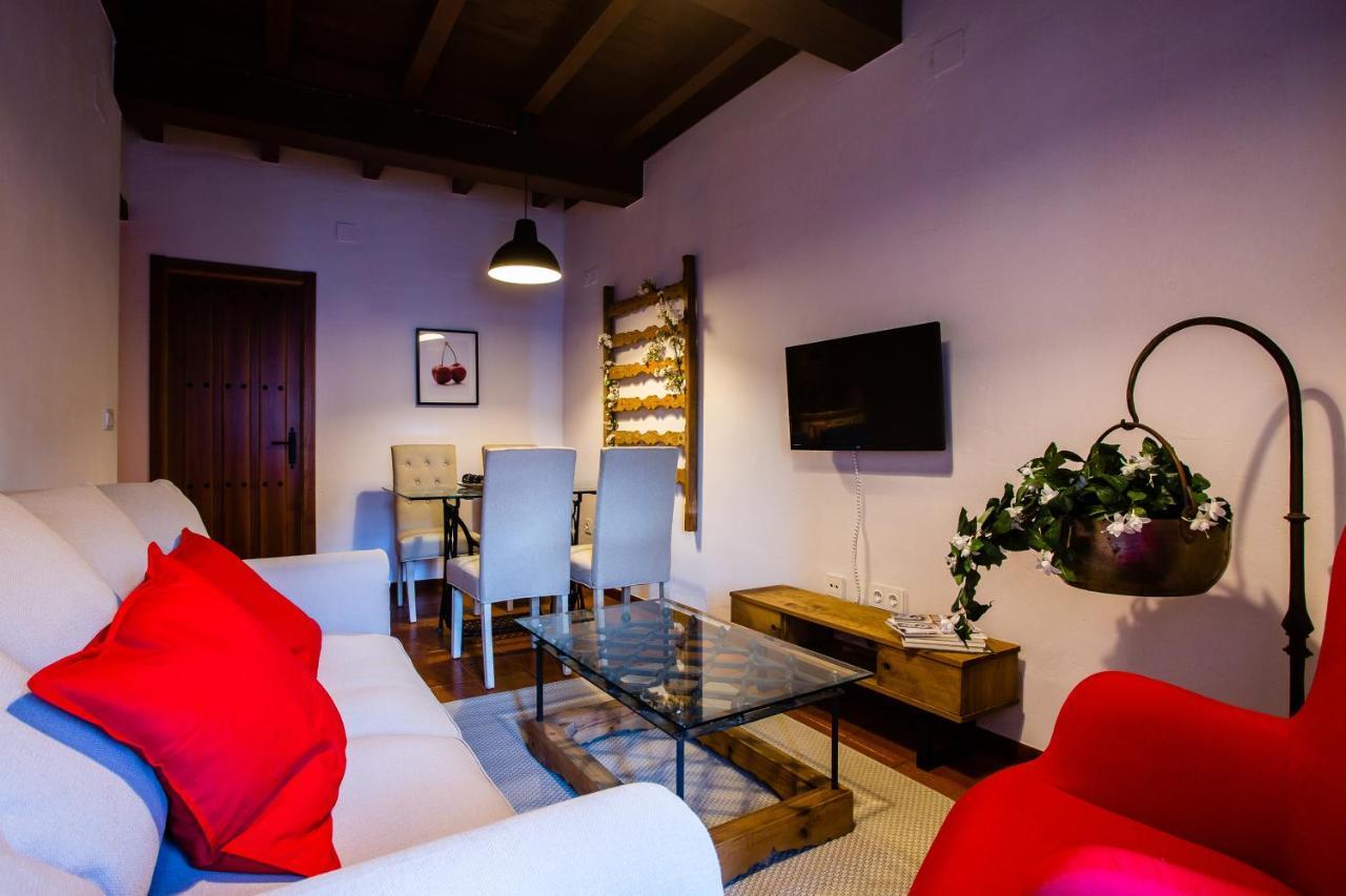 Apartamentos Puente De La Juderia Хервас Экстерьер фото