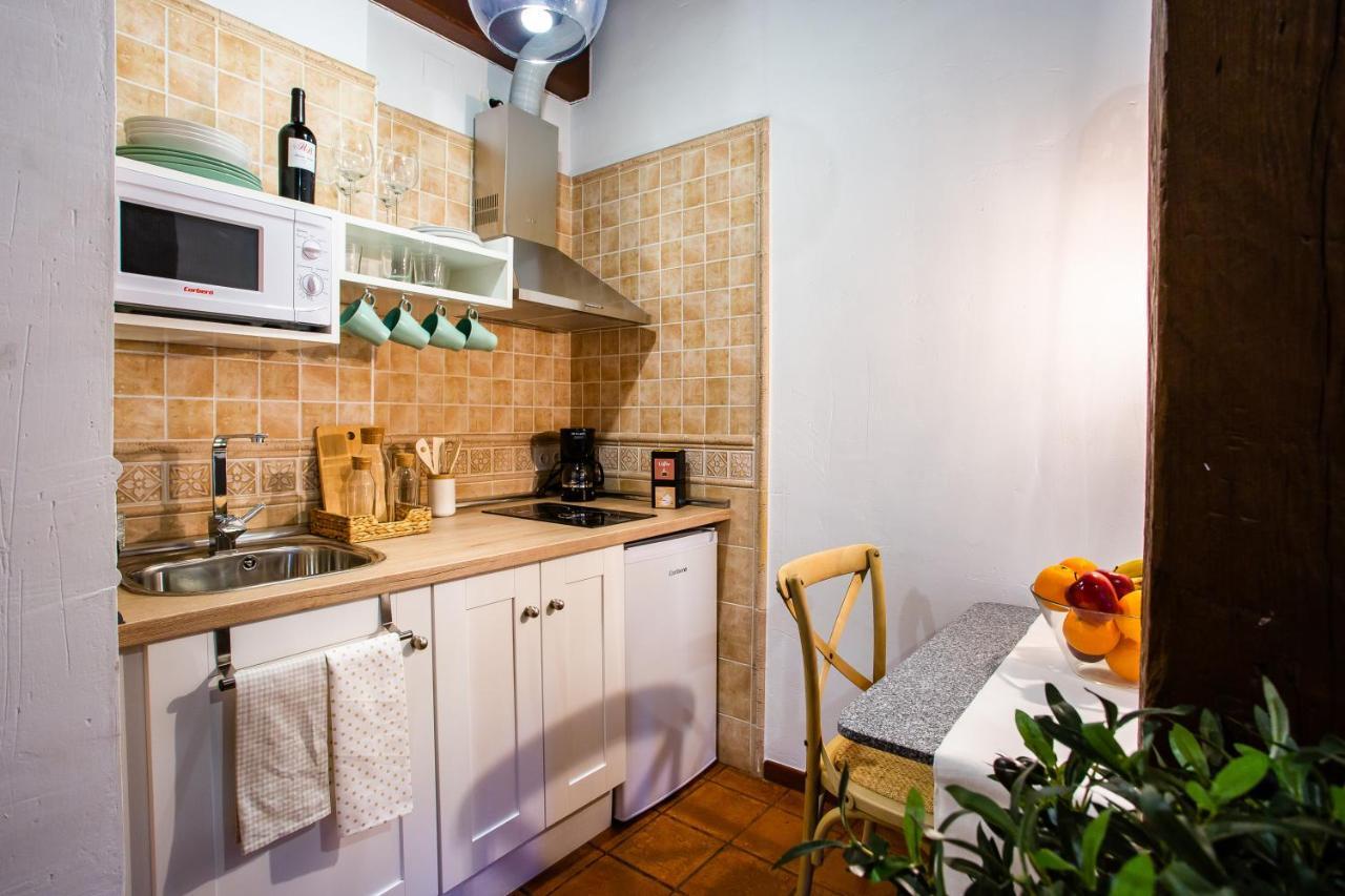 Apartamentos Puente De La Juderia Хервас Экстерьер фото
